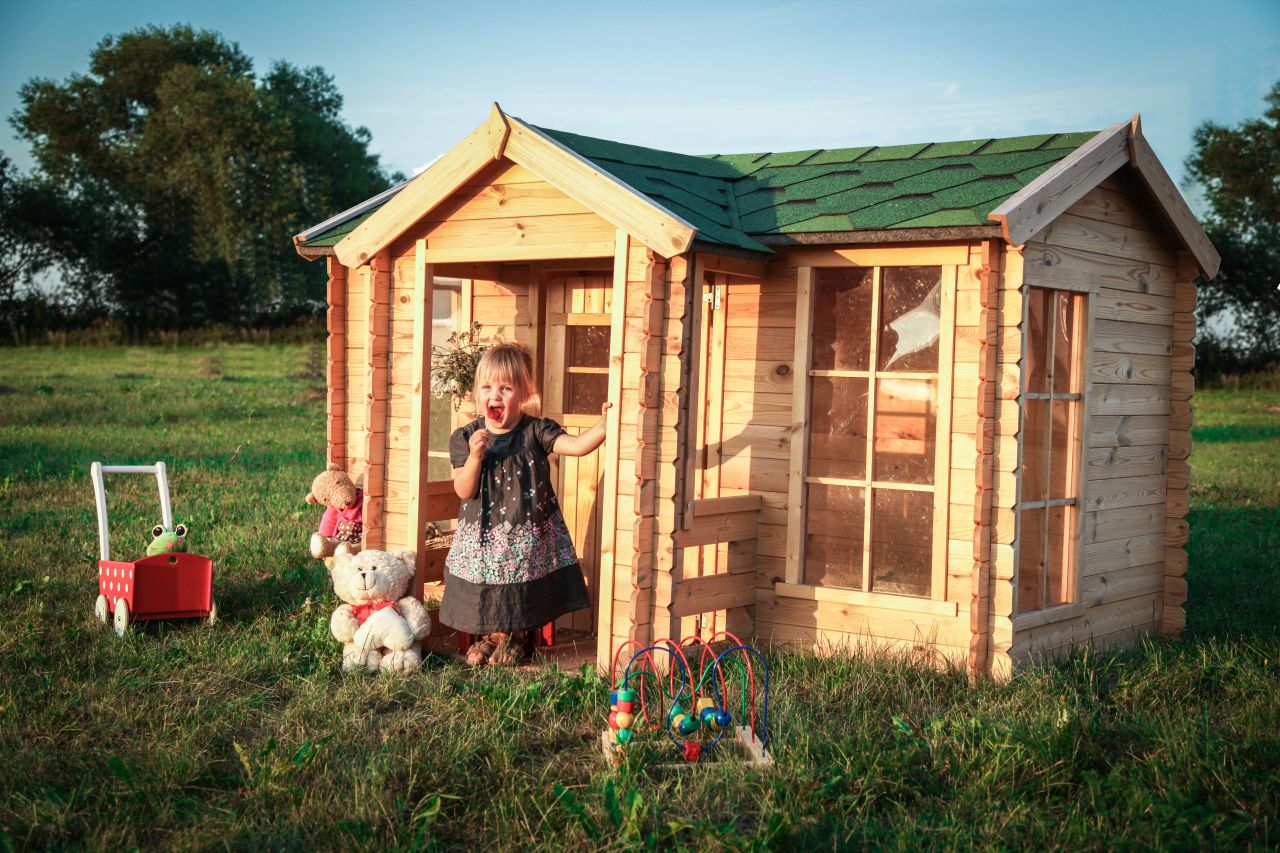 Maisonnette pour enfant en bois résistante aux intempéries